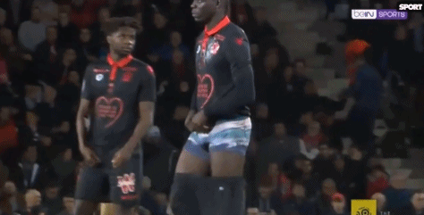 火箭全场狂抢62个篮板，比国王足足多了30个（火箭篮板碾压，全场62个，较国王多出30个）