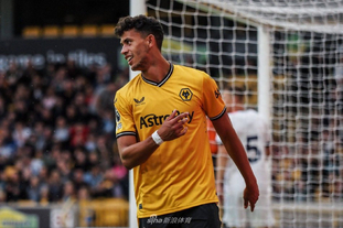 武汉女足vs东孟加拉女足首发：王霜领衔，奥乌苏先发（武汉女足对阵东孟加拉首发出炉：王霜领军，奥乌苏首发）