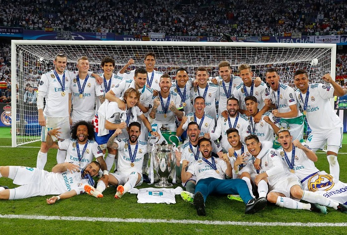 足球欧冠淘汰赛门票秒罄，黄牛翻倍叫价（欧冠淘汰赛门票瞬间售罄，黄牛价翻番）