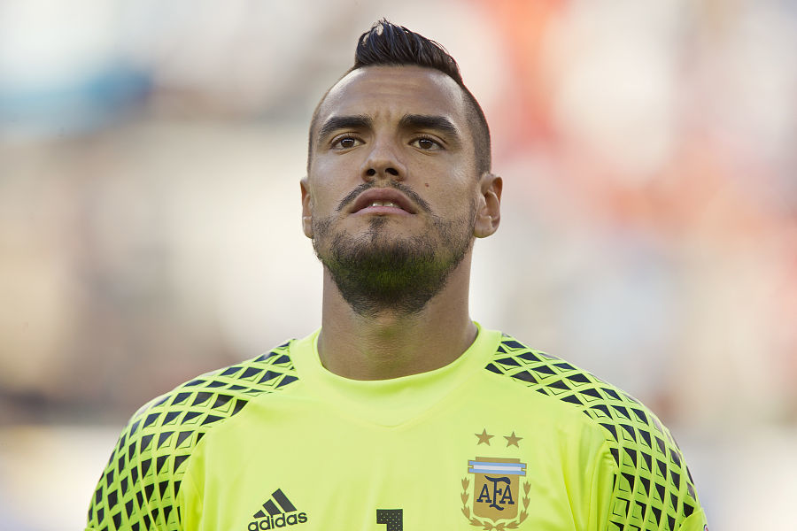 拖欠波兰前国脚工资，扎马雷克体育被处以转会禁令（因拖欠波兰前国脚薪资，扎马雷克体育遭转会禁令）