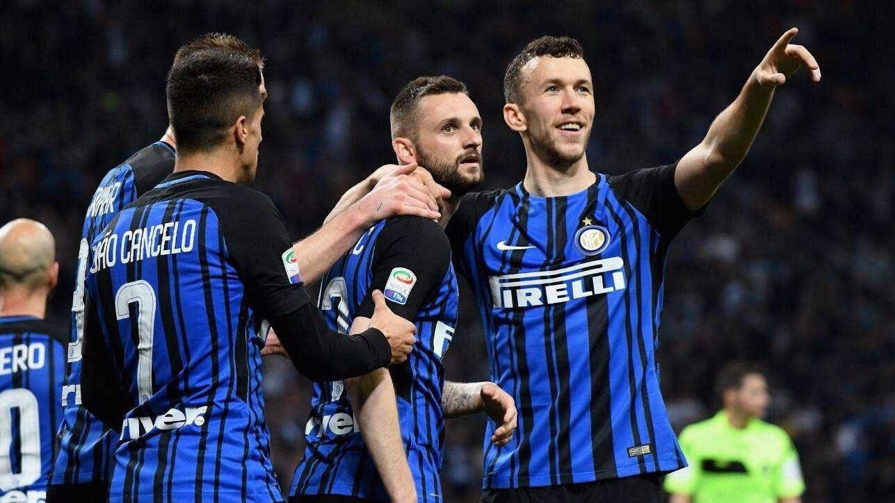 亚精英赛战报：陈威屡献神扑，海港0-0险平柔佛新山仍垫底（亚精英赛：陈威高接低挡，海港0-0逼平柔佛新山仍居垫底）